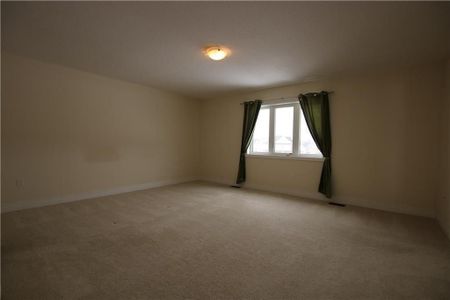 For Lease - 18 Mandley Street, Essa, Ontario - Photo 2