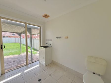 Four Bedroom Family Home in Great Location&excl;&excl; - Photo 3