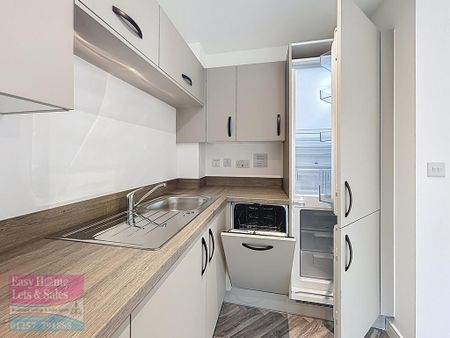 2 bedroom terraced house to rent - Photo 5