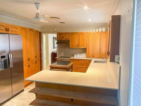 Be regal by the River! - Photo 2