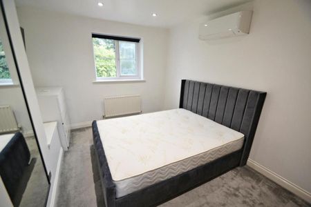 4 bedroom detached house to rent - Photo 5