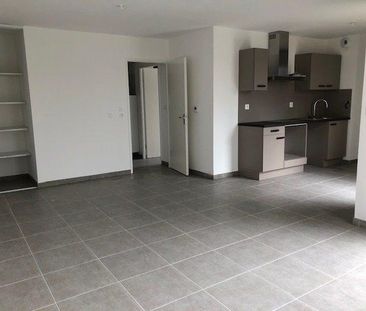Appartement à louer - 3 pièces - 67 m² - Photo 1