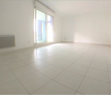 Appartement 3 pièces 70m2 MARSEILLE 8EME 1 238 euros - Photo 1