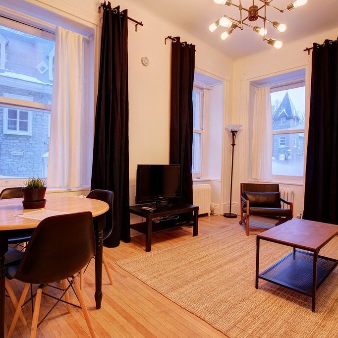 3 1/2 Au Vieux-Québec 70 Rue St-Ursule#1 - Photo 1