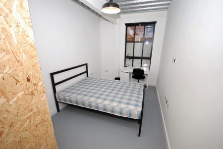 5 bedroom flat to rent - Photo 3