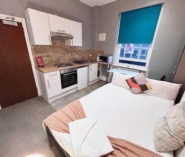 Studio to rent - Photo 1