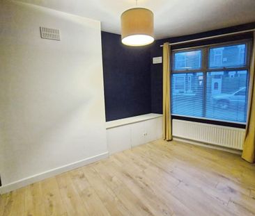 2 bedroom end of terrace house to rent - Photo 1