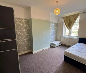 1 bedroom in a house share to rent - Photo 4