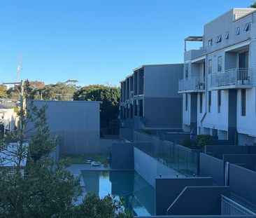 Beaconsfield - Photo 3