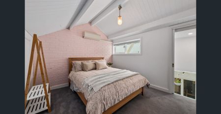 Furnished Heritage Cottage on the Park - Photo 4