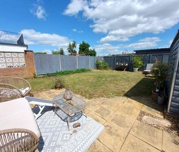 3 bedroom semi-detached bungalow to rent - Photo 5