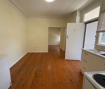 Neat & Tidy 1 Bedroom Flat - Photo 3