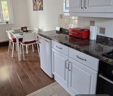 1 bedroom in a house share to rent - Photo 6