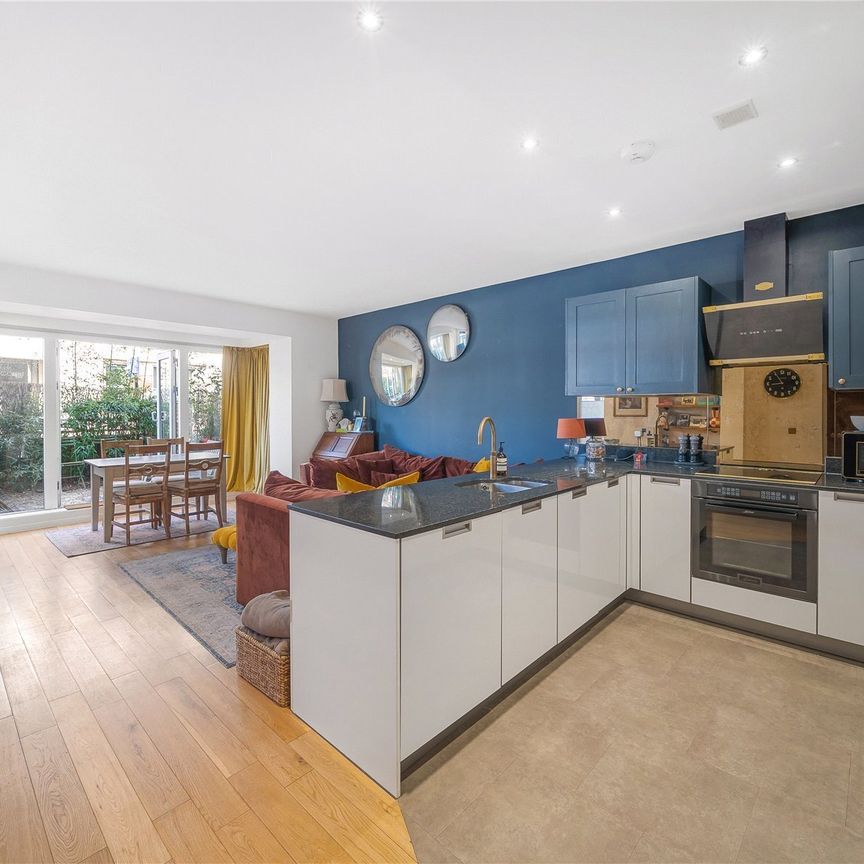 Retreat Apartments, 8 Furmage Street, London, SW18 flat to rent - Photo 1