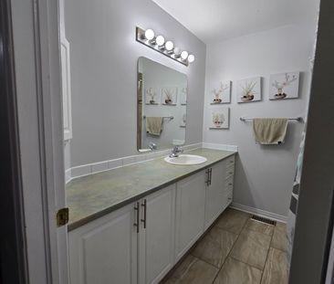 For Lease - 700 Carmella Crescent, Orleans - Cumberland and Area, O... - Photo 2