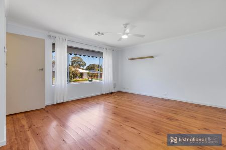 TIDY 3 BEDROOM HOME WITH LARGE GARAGE - Photo 3