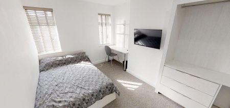 4 bedroom house to rent - Photo 3