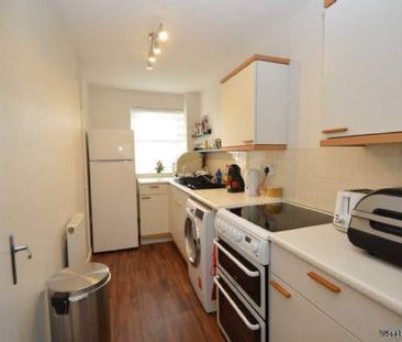 1 bedroom property to rent in Chertsey - Photo 1