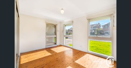 IMMACULATE FAMILY HOME - Photo 5