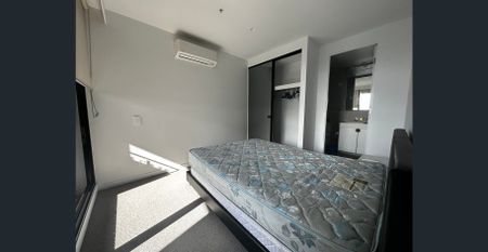 Sky One 2 bedroom 2 bathroom FURNISHED delight! - Photo 3