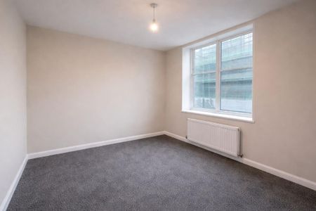 5 bedroom flat to rent - Photo 4