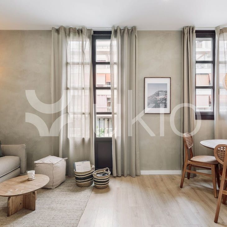 Barcelona Capital, Catalonia 08015 - Photo 1