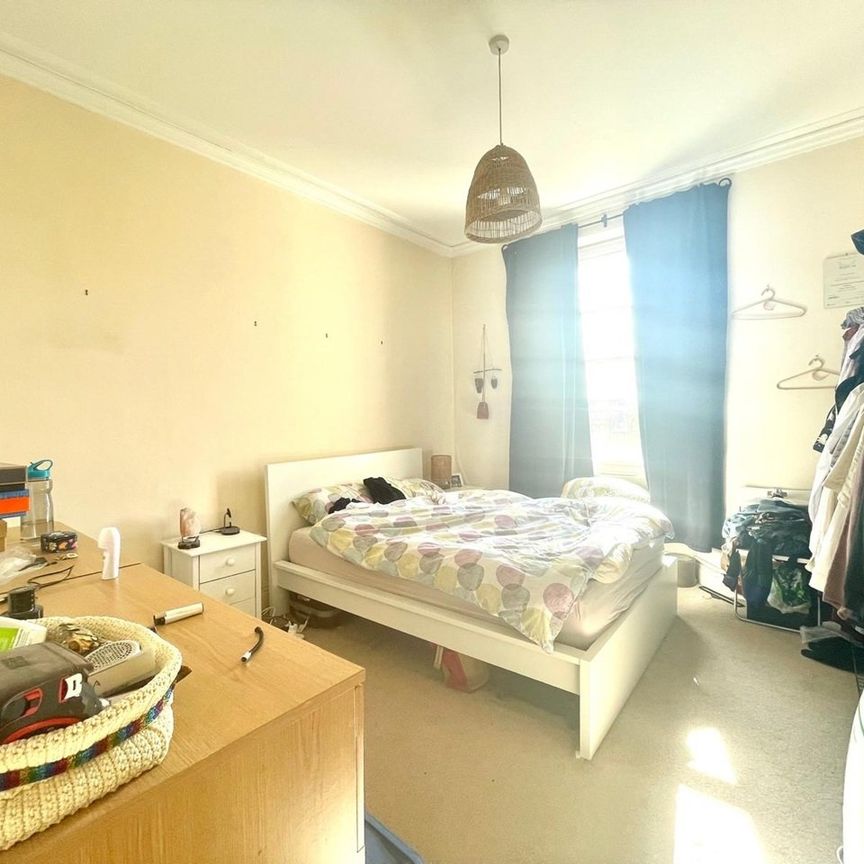 2 Bed Flat, Hambeldon House, BS6 - Photo 1