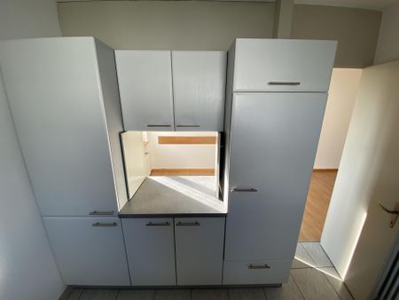 Grosszügige 6.5 Zimmer-Wohnung mit 160 m² und sonnigem Balkon - Photo 4