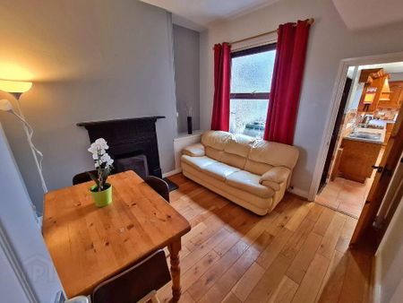 Room 4, 9 Chadwick Street, Lisburn Road, Belfast, BT9 7FB - Photo 2