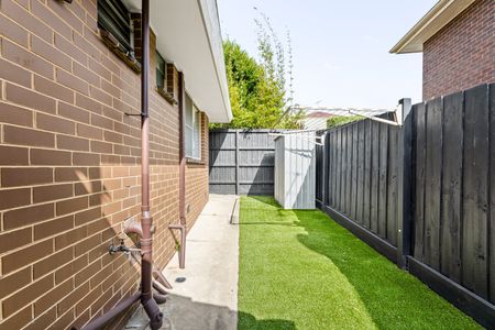 19 Antares Court, Aberfeldie VIC 3040 - Photo 4