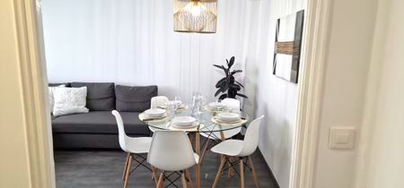 Carrer de Sant Donís, Valencia, Valencian Community 46003 - Photo 2