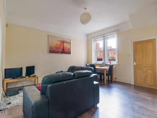 4 bedroom terraced house to rent - Photo 1