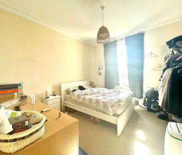 2 Bed Flat, Hambeldon House, BS6 - Photo 1