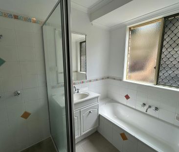 BEAUTIFUL FOUR BEDROOM HOME FRESHLY RENOVATED IS AVAILABLE FOR RENT... - Photo 6