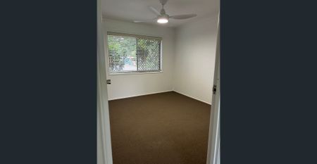 Leafy Ormiston - Ready NOW!! - Large Block, Park next door, walk to everything! - Photo 3