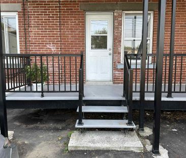 4 1/2 a louer 1500 $ / mois, tres grand, deux chambres a caucher, g... - Photo 2
