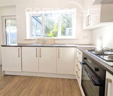3 bedroom bungalow to rent - Photo 2