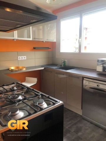 Location Appartement 6 pièces 90m² RENNES 35000 - Photo 5