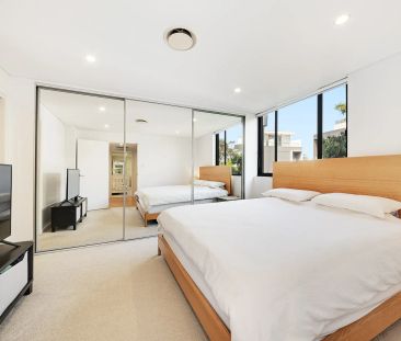 Bespoke North-Facing Two Bedroom Apartment in Convenient Sought-Aft... - Photo 6