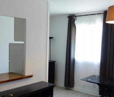 Location Appartement 1 pièce 28m² NEUILLY SUR SEINE 92200 - Photo 1