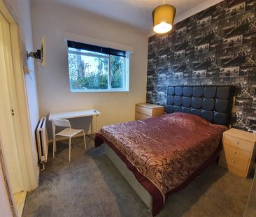 Little Acorn, Bournemouth, BH2 - Photo 3