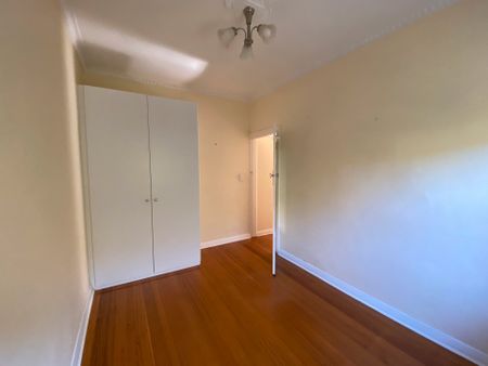 4/15 Rix Street, Glen Iris - Photo 4
