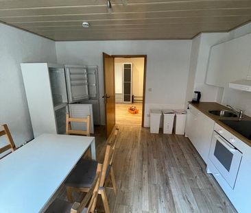 geräumige 3 Zimmer, Küche, Bad Wohnung mit Stellplatz - Photo 5