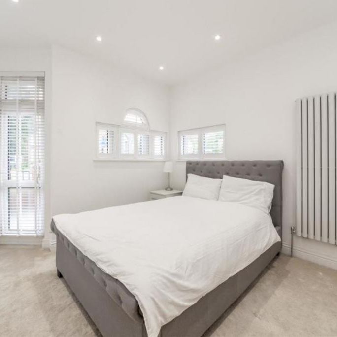 3 bedroom flat to rent - Photo 1