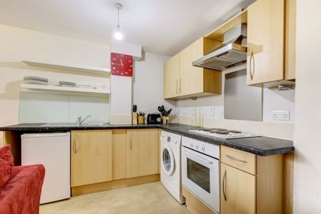 1 bedroom flat to rent - Photo 3