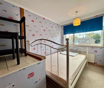 Cambrian Road, Farnborough, Hampshire, GU14 - Photo 5