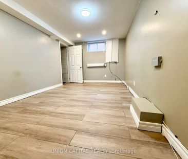 19 BAYLAWN Drive #Lower - Photo 2