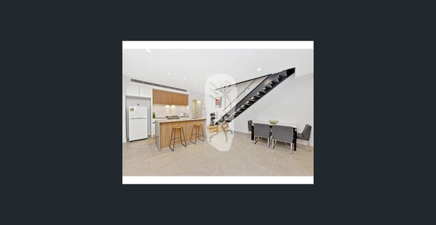 TRENDY TERRACE APARTMENT in Glebe - Photo 1