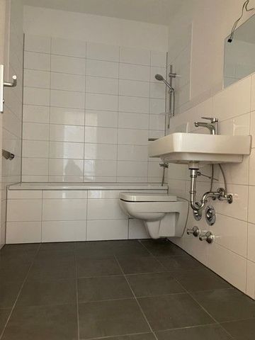 Renovierte 2-Zimmer-Wohnung AB SOFORT! - Foto 2