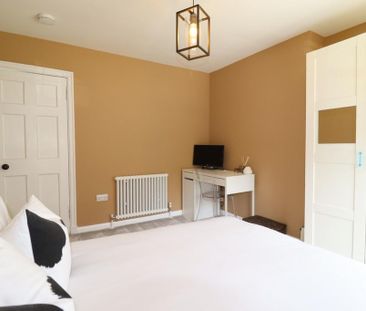 3 bedroom semi-detached house to rent - Photo 3